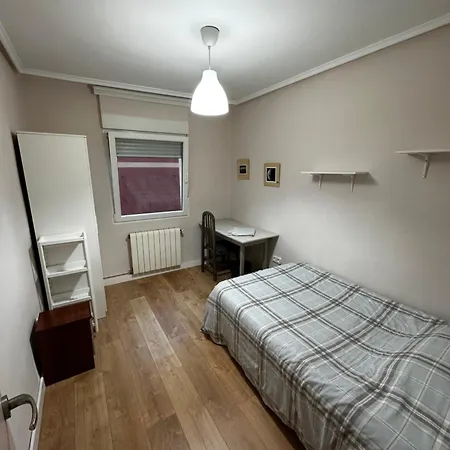 Piso Reformado Y Economico Appartement